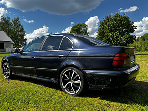 BMW 520i 2.0 110kw мануал (3 фото из 11)