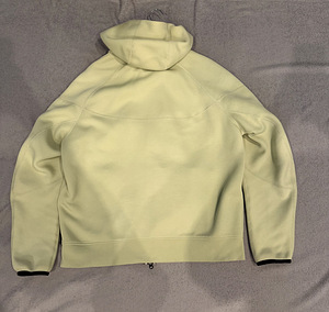 Nike Tech Fleece (2 фото из 5)