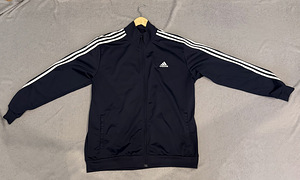 Adidas (1 фото из 5)