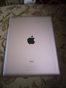 iPad 2 (2 фото из 2)