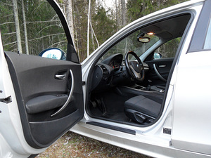 BMW 118i 95kW 2.0 мануал 2005 (6 фото из 15)