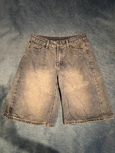Oversized teksashortsid (1 foto / 3)