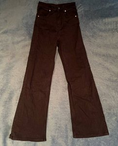 Mustad teksad H&M (1 foto / 5)