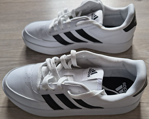 Adidas кросовки 44 размера (2 фото из 3)