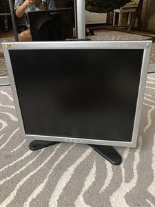 Monitor ViewSonic vp730 (1 foto / 9)