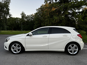 Mercedes-Benz A 180 (5 foto / 15)