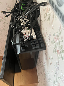 Müüa arvutimonitor, hiir, kõrvaklapid, klaviatuur (1 foto / 10)