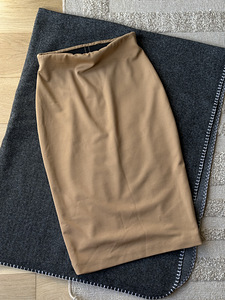 Юбка (2 фото из 4)
