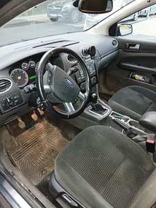 Ford Focus (2 фото из 11)