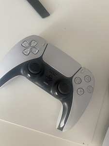 Playstation 5 Disc + Samsung monitor (5 foto / 10)