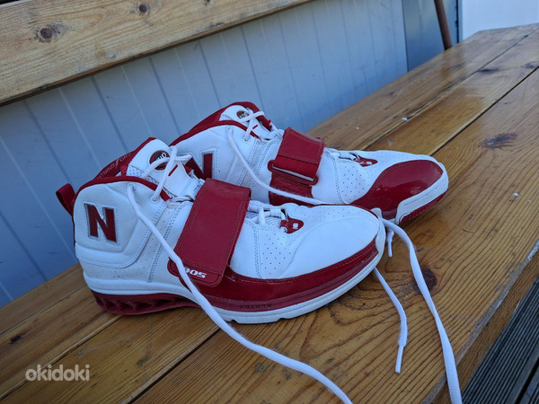 NEW BALANCE BB905