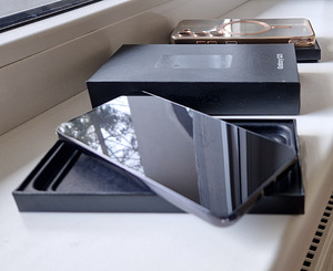 Samsung S23 Nagu UUS! Phantom Black 128GB 5G (3 foto / 3)