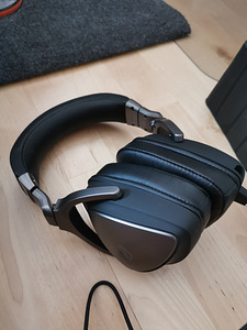 Asus ROG Delta RGB kõrvaklappid (2 foto / 2)