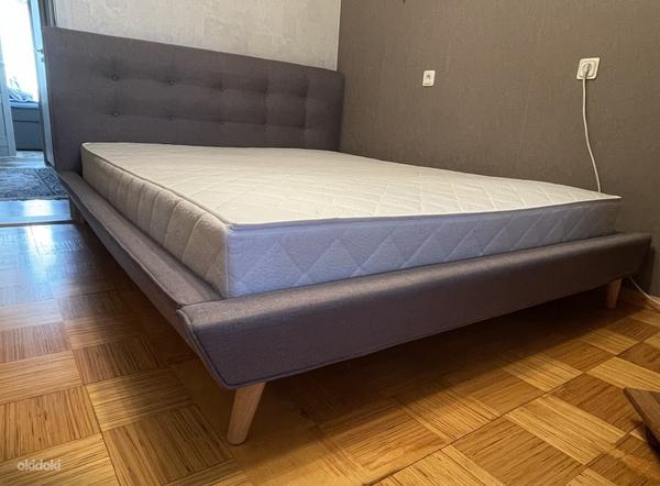 Кровать с матрасом 160х200 (фото #1)