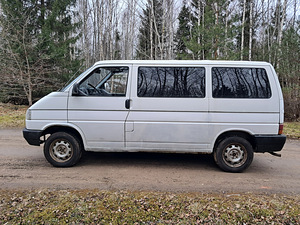 Volkswagen Caravelle (3 фото из 7)