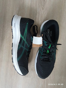 Meeste jalatsid Asics, suurus 46 (1 foto / 1)