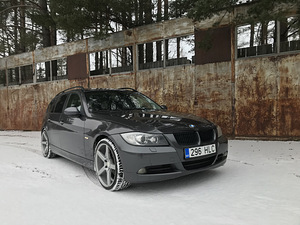 BMW E91 320d Shadowline 6k мануал (8 фото из 14)