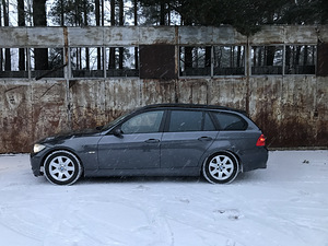 BMW E91 320d Shadowline 6k мануал (11 фото из 14)