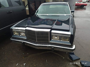 Chrysler New Yorker Fifth Avenue (2 foto / 8)