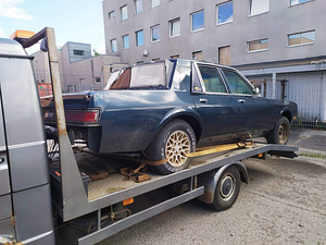 Chrysler New Yorker Fifth Avenue (7 foto / 8)