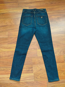 Guess teksad 29 (2 foto / 3)