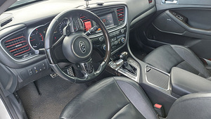 Kia Optima 1.7 Disel (7 foto / 15)
