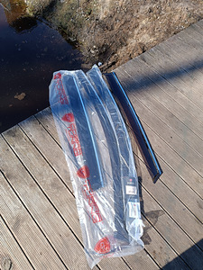 Deflektorid/ Tuulesuunajad (kroomitud ribaga) Kia Optima IV jaoks (1 foto / 3)