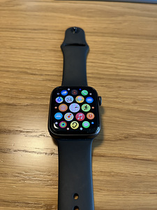 Apple Watch SE 44 mm GPS + LTE (1 foto / 2)