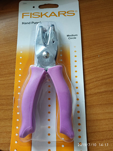 Hand Punch Fiskars (1/8* - 0.31 cm) (1 foto / 1)