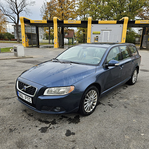 Volvo V70 2.4 (1 фото из 13)