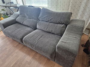 Väga sügav pehme diivan (1 foto / 5)