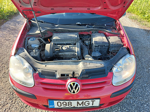 Volkswagen Golf (5 foto / 8)