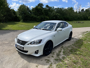 Lexus IS250 F-sport (2 foto / 11)