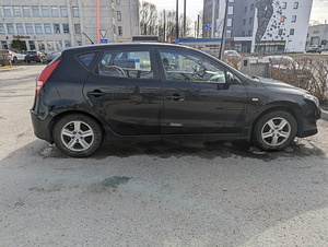 Hyundai i30 2011 (5 foto / 8)