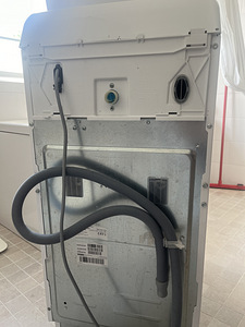 Peaumasin Indesit (6 foto / 6)