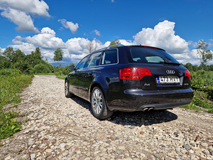 Audi A4 2007, S-line (4 foto / 12)