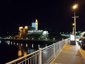 Järjekord tollis (1 foto / 1)