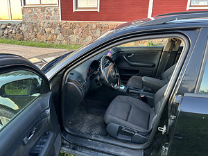 Audi A4 114kw 2002г (5 фото из 9)