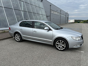 Skoda Superb 2.0 103kW (2 foto / 8)