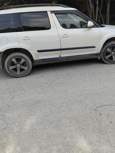 SKODA YETI (5L) 09.2013-... (6 foto / 9)