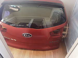 KIA Sportage tagaklaas koos tagaluugiga (3 foto / 5)