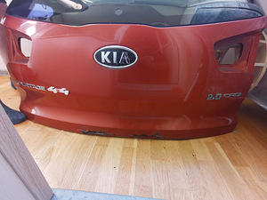 KIA Sportage tagaklaas koos tagaluugiga (4 foto / 5)