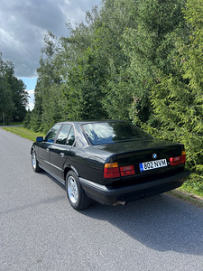 BMW 520i (4 foto / 6)