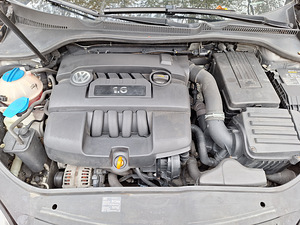 VW Golf 2005 a, bensiin (9 foto / 14)