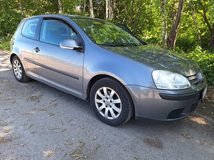 VW Golf 2005 a, bensiin (1 foto / 14)