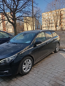 Отдам в хорошие руки Пежо 308 универсал бензин, 1.2 ,2019г. (6 фото из 7)