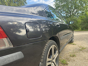 Volvo S60 2,4t (7 foto / 15)