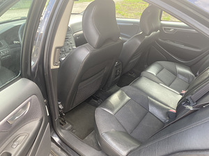Volvo S60 2,4t (14 foto / 15)