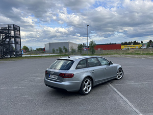 Audi a4 b8 2.0tdi (6 foto / 13)