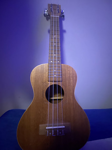 Ukulele (2 foto / 2)